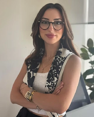Psikolog Damla Akpınar